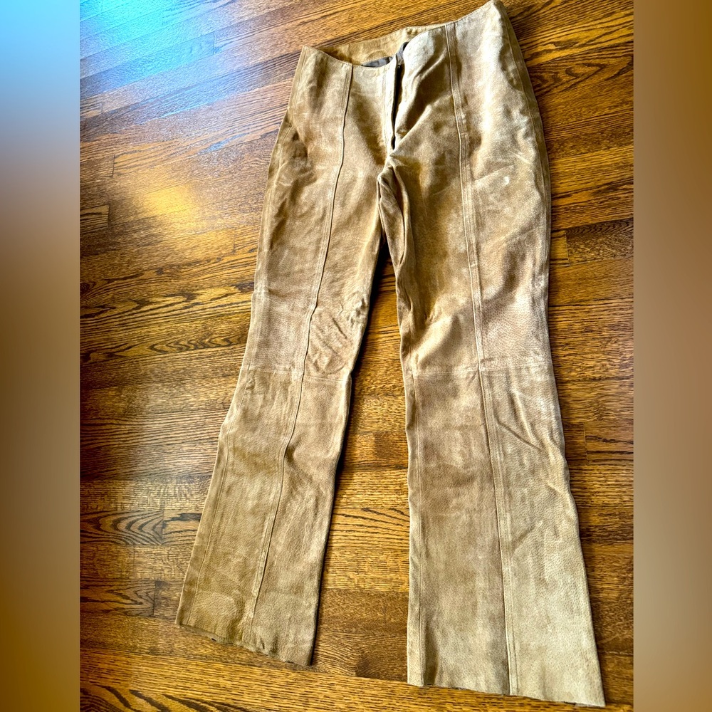 Women’s Suede Leather Pants Size 6/8 in EUC